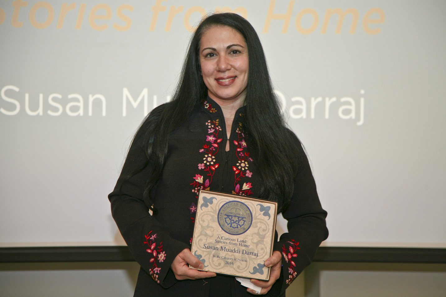 arab-american-author-tells-stories-from-the-intersection-between-cultures