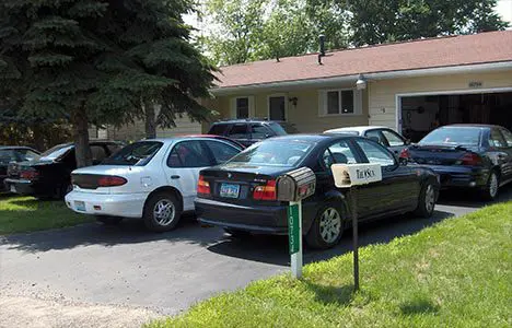 Selling cars from home a growing illegal trend among Arab Americans