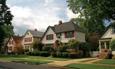 City officials encourage Arab residents to participate in neighborhood associations