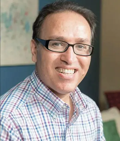 Arabic poet translator awarded  MacArthur Foundation Fellowship