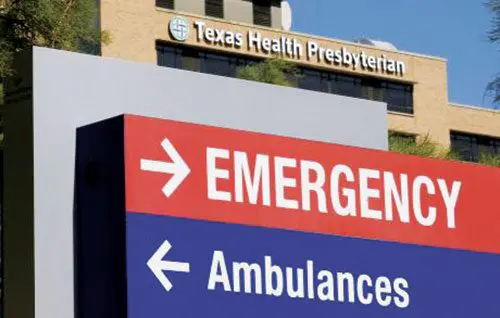 Ebola patient dies in Texas; five U.S. airports to screen for fever