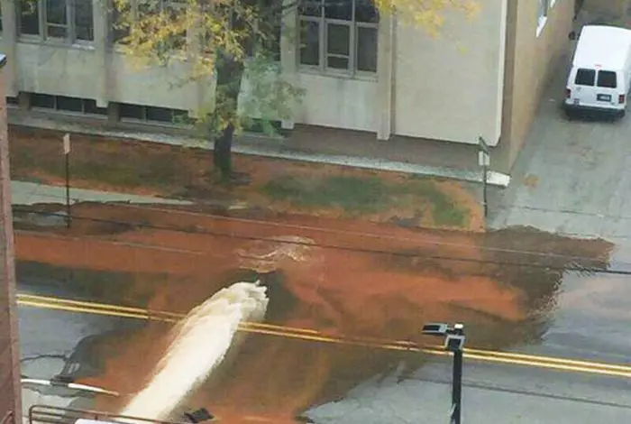 Gov. Snyder: Flint will reconnect to Detroit water system