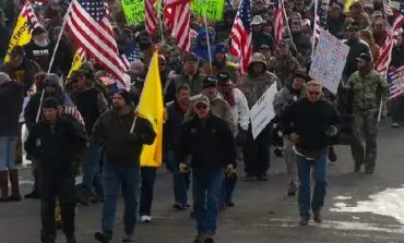 Militiamen occupy federal building in Oregon