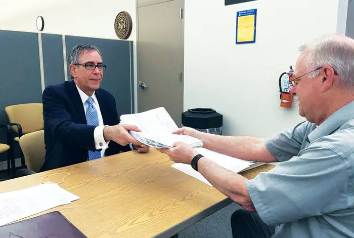 Gene Hunt aims to bring experience to Dearborn's court