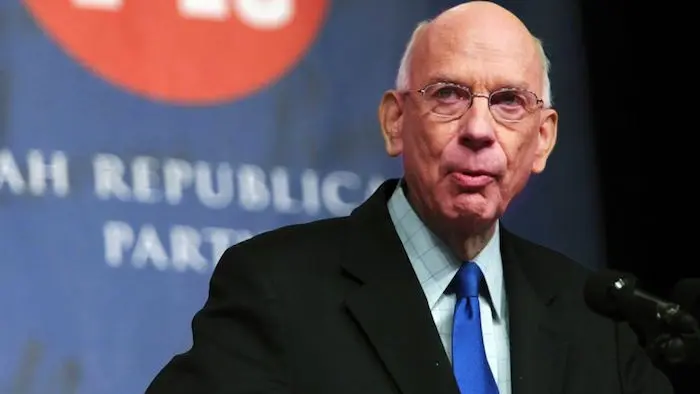 Republican senator apologizes to Muslims from deathbed