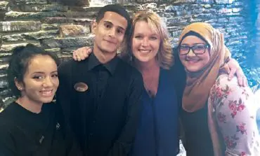 White Americans embrace Arab culture, promote unity