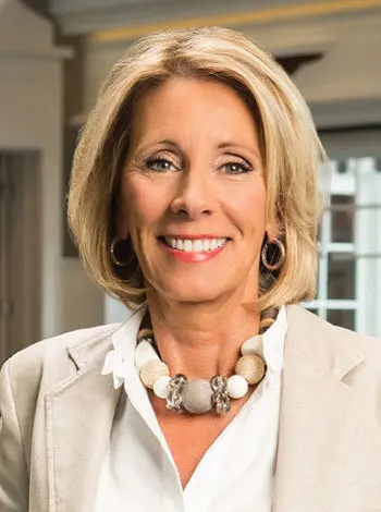 Trump appoints two women to Cabinet