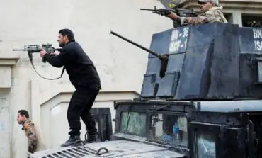 Iraqi militia threatens ISIS' supply route to Syria