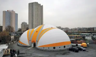 Paris opens reception center to help solve migrants crisis