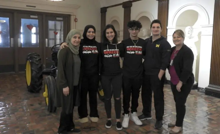 Fordson students start driving task force to educate distracted teen drivers