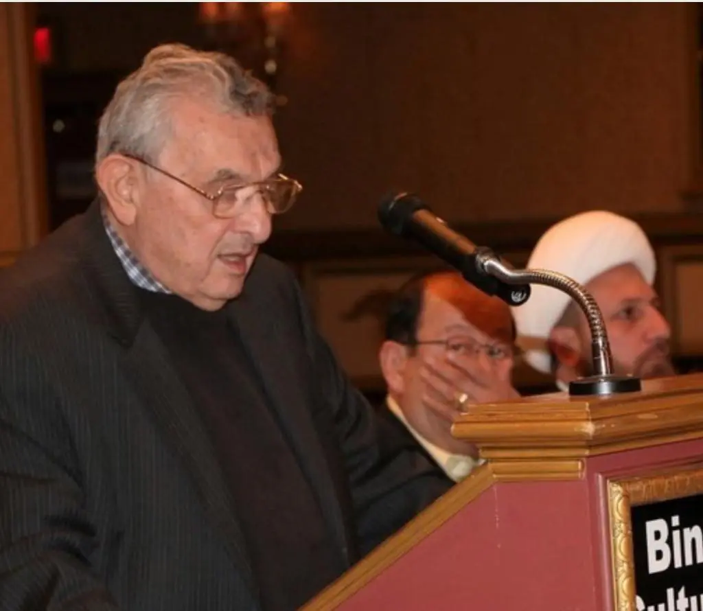 Mohammed Turfe speaking at Bint Jebail Cultural Center