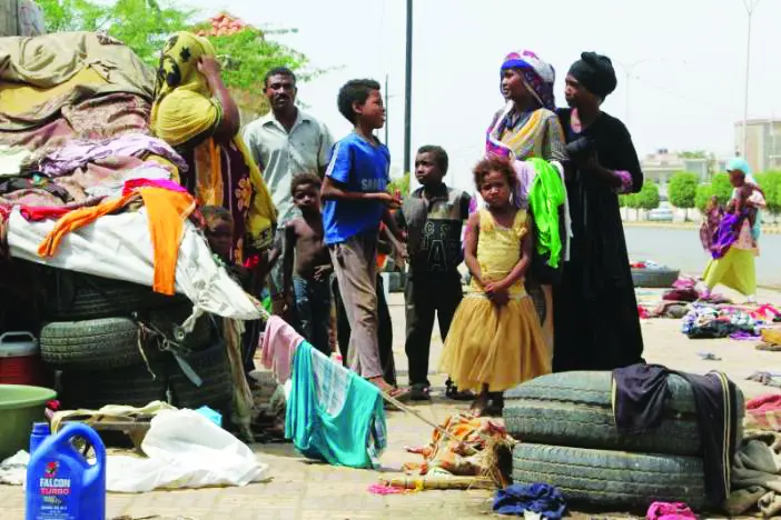 Spread of fighting, cholera pushes Yemen to collapse