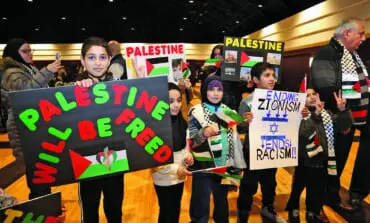 Arab Americans rally in Dearborn for Jerusalem, against Trump