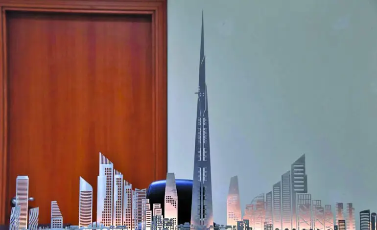 Saudi Arabia building world's tallest tower
