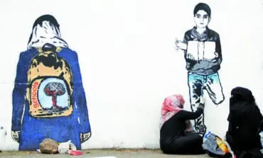 Street artist in Yemen remembers casualties of war