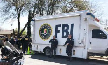 Texas bombing suspect blows self up