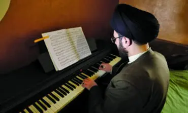 Lebanese cleric's piano playing strikes wrong note for some