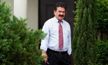 Orlando nightclub shooter's father was FBI informant, widow's attorney says