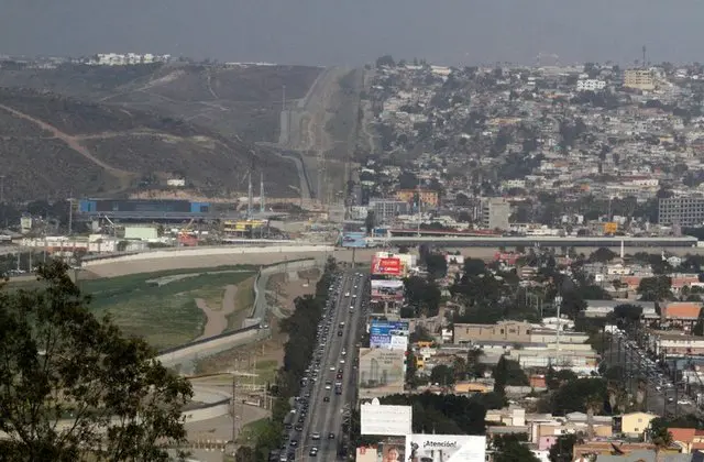 Trump to order National Guard to protect border with Mexico