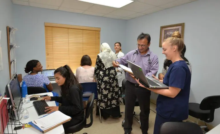 Florida's Muslim free clinic a ‘blessing’ to uninsured, low-income patients of all faiths