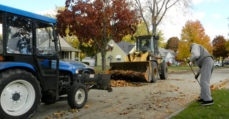 Dearborn loose-leaf and bagged leaf collection on trash day ends Dec. 14