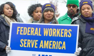 Michigan Muslims provide meals, gas and grocery vouchers to federal workers and families