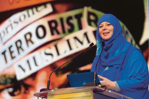 British Muslim convert's memoir to be made into a stage play