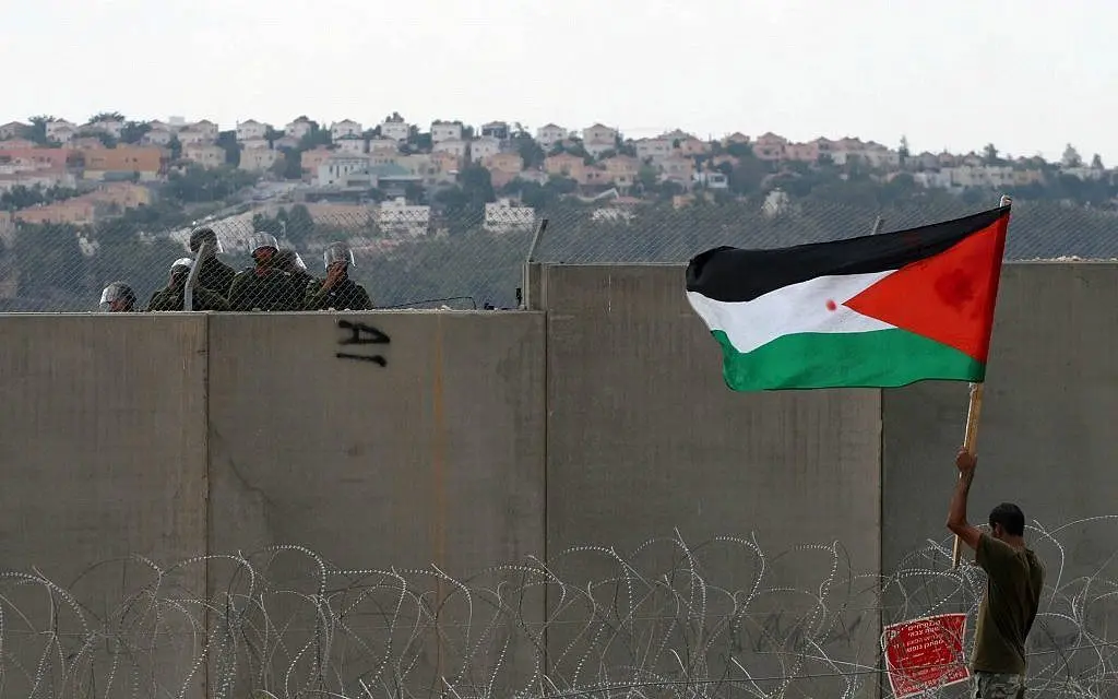 Palestinians are united, their leaders are divided