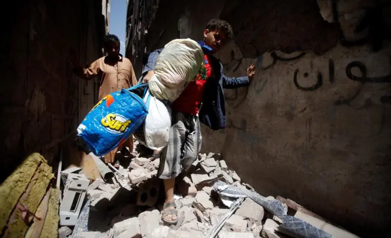 Saudi-led coalition strikes Sanaa's densely-populated district, civilian casualties reported