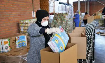 Gleaners brings free meal distribution to Dearborn’s Ford Community and Performing Arts Center