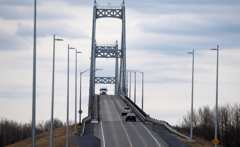 United States, Canada agree on deal to extend non-essential travel ban