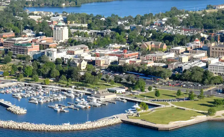 Whitmer reopens retail, restaurants and offices in Upper Peninsula, Traverse City regions  