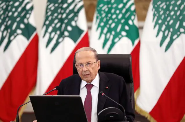 Lebanon's president sees 'civil war' climate as critics boycott meeting