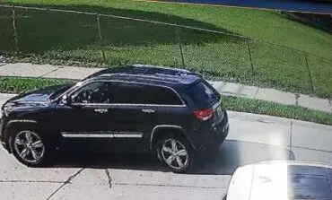 Two individuals robbed Hak’s Jewelry on Warren Ave., police asking for help identifying suspects