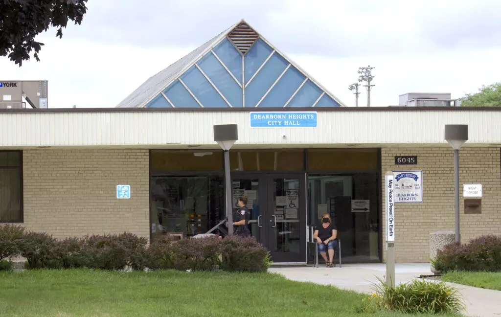 Dearborn_Hts_City_Hall