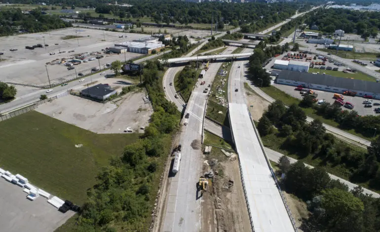 Sale closes for first $800 million in bonds to rebuild Michigan freeways