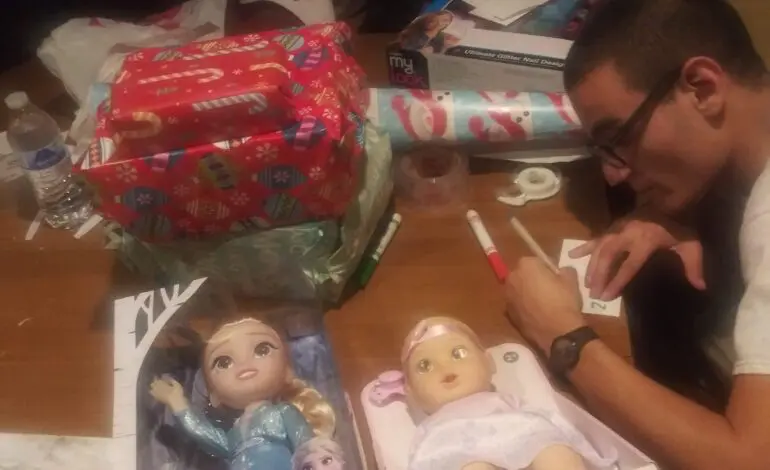 Dearborn Heights man acts as “Kid Santa” to help those in need