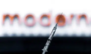 U.S. authorizes Moderna COVID-19 vaccine, elderly next in line for shots