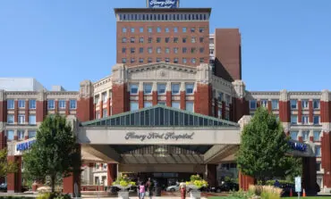 4,700 frontliners to get second COVID vaccine dose at Henry Ford