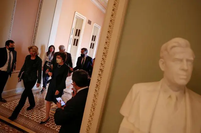 Moderate U.S. Republican senators urge Biden to compromise on COVID-19 plan