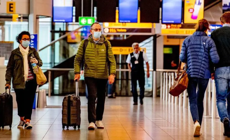 U.S. CDC recommends vaccinated Americans wear masks indoors in many cases