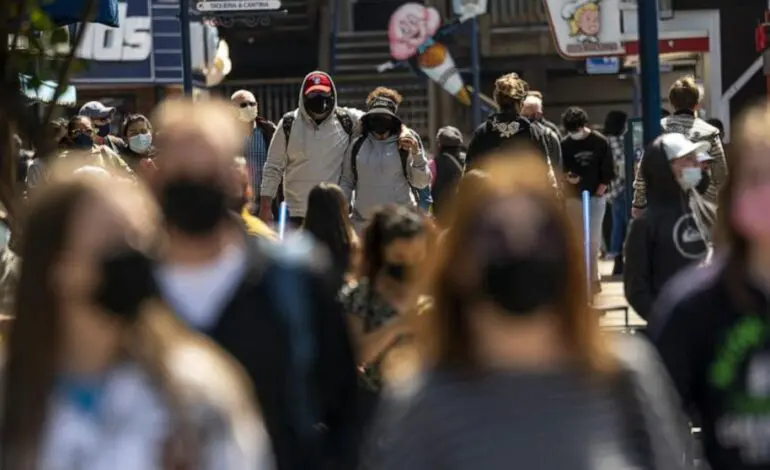 U.S. lifts outdoor mask guidelines for fully vaccinated people