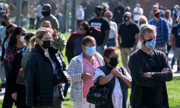 Experts warn vaccine hesitancy will delay herd immunity this year