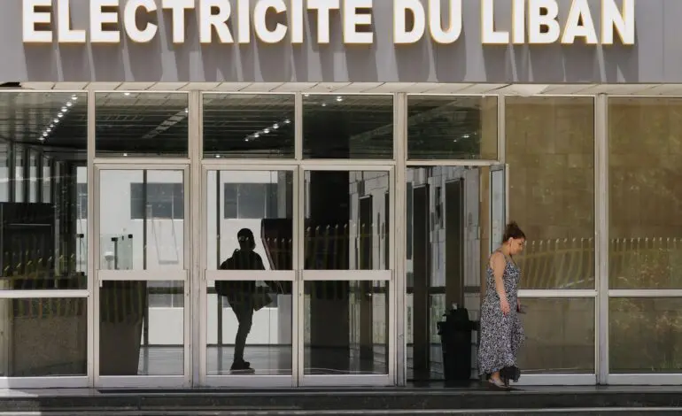 Lebanon's lights may go off as cash for electricity runs out