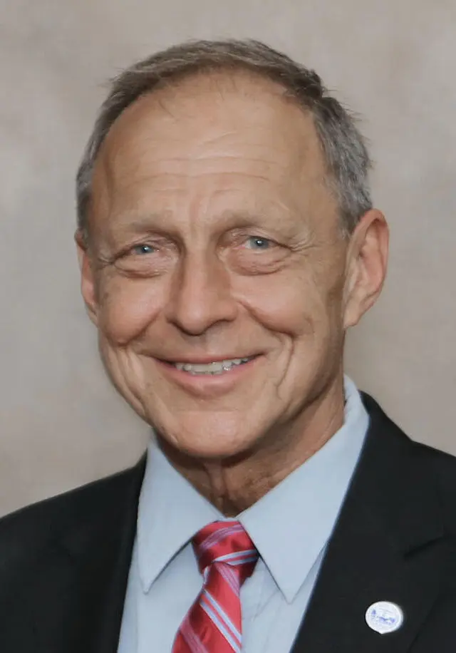 Tom Wencel running for re-election to Dearborn Heights City Council