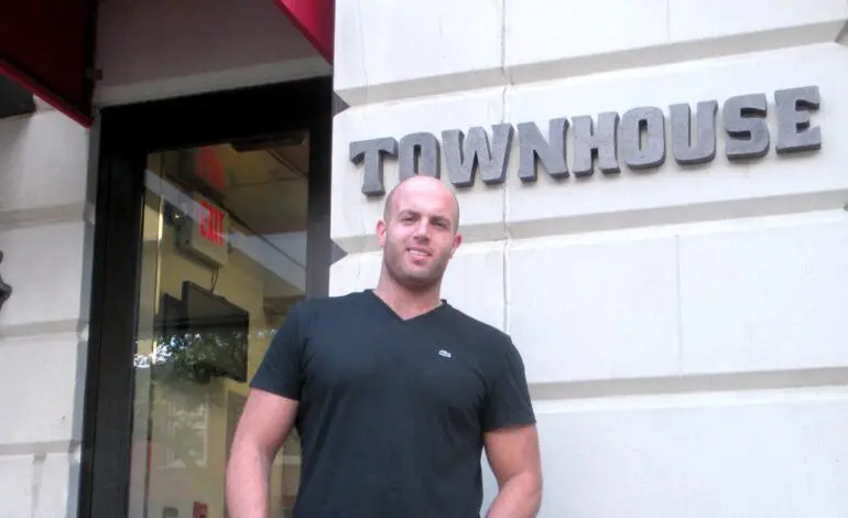 Pro-IDF restaurant owner Jeremy Sasson says critics of his pro-Israel post are "anti-Semitic"