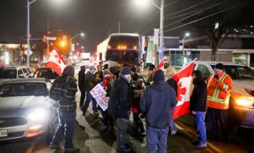 Michigan officials call on Canada to resolve Ambassador Bridge closure caused by vaccine mandate protests