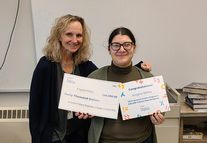 Dearborn student receives Amazon scholarship to pursue a degree in computer science