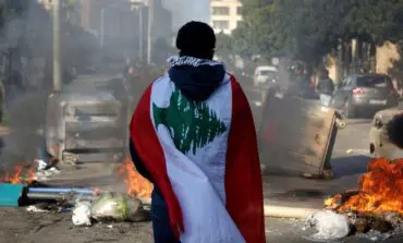 Analysis: Political and banking deadlock may plunge Lebanon deeper into crisis