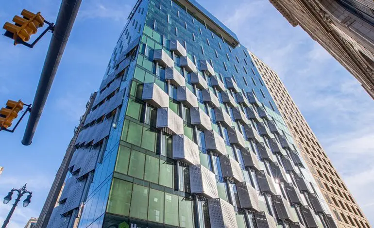 State, local officials and hundreds of guests attend grand opening of Huntington Bank's commercial headquarters in Detroit